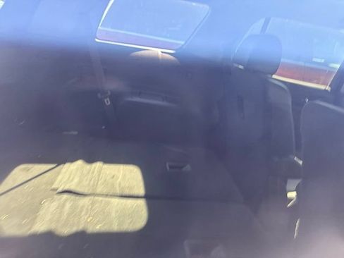 Used 2023 GMC Acadia SLT w/ Elevation Edition FWD image 17