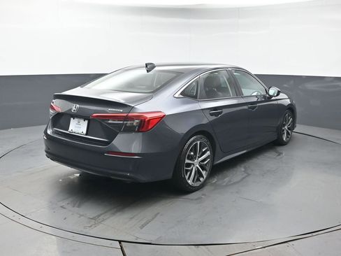 Used 2023 Honda Civic Touring image 6