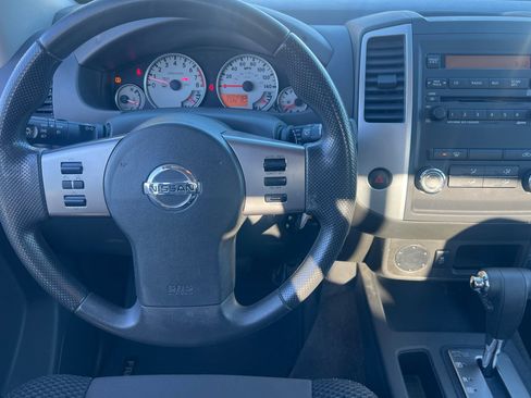 Used 2012 Nissan Frontier SV w/ Sport Appearance Pkg image 11