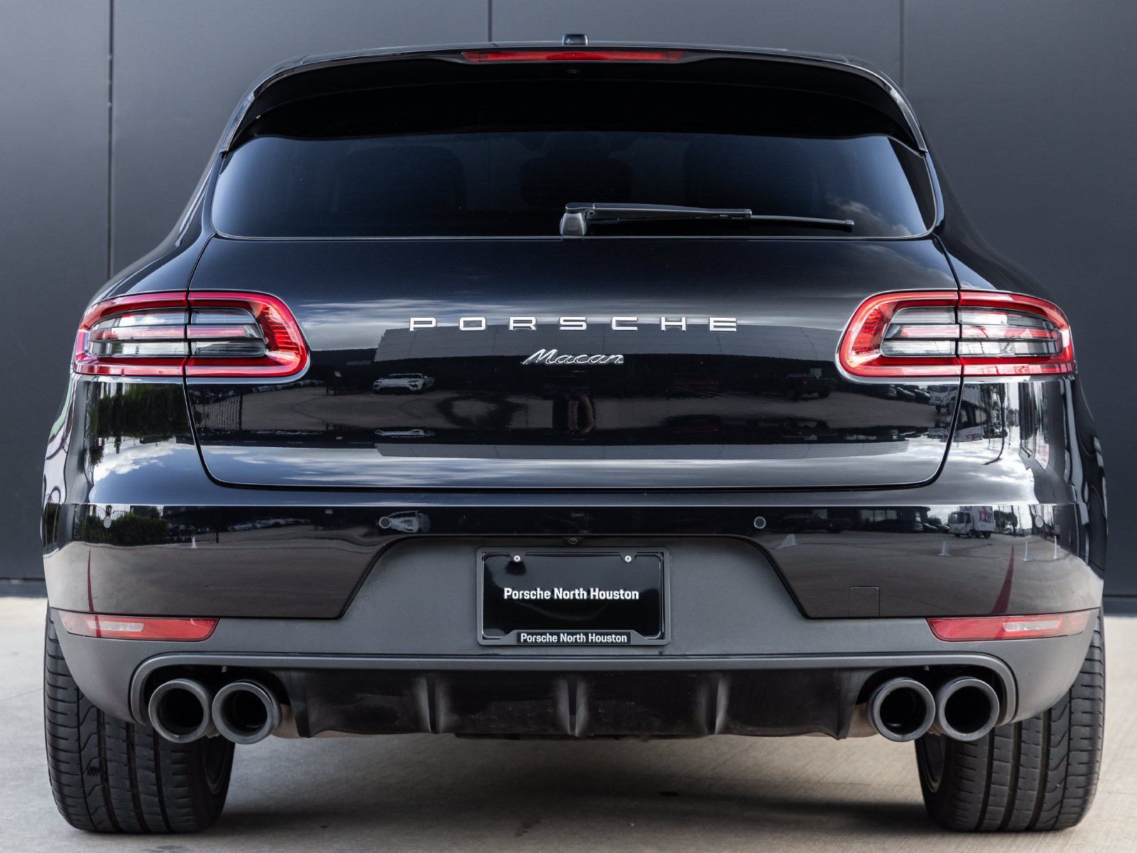 Used 2018 Porsche Macan Sport Edition AWD/4WD image 10