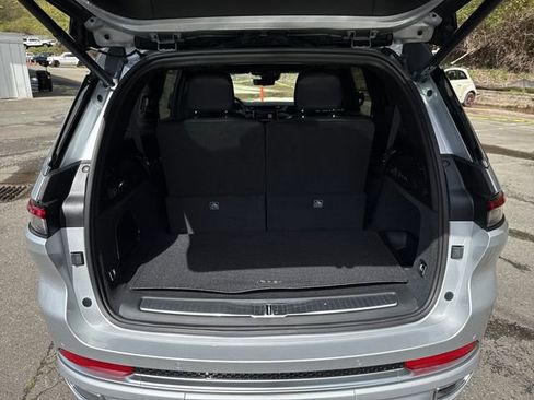New 2025 Jeep Grand Cherokee L Summit AWD/4WD image 13