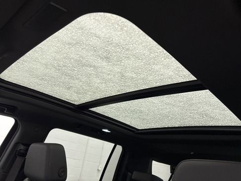 New 2026 Chevrolet Suburban Z71 w/ Comfort Package image 19