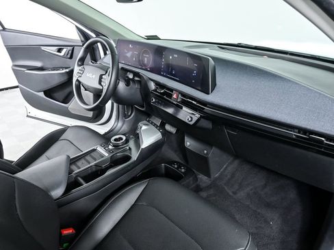 Used 2022 Kia EV6 Wind w/ Wind Technology Package image 24