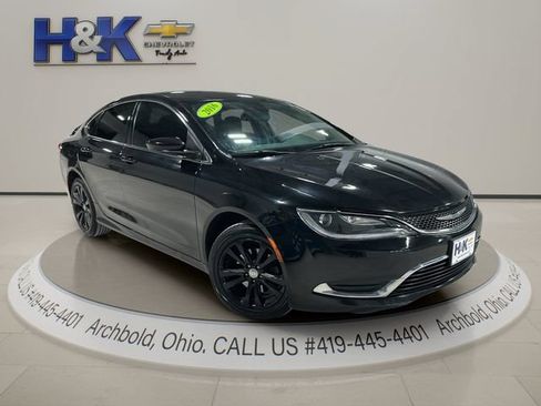 Used 2016 Chrysler 200 Limited w/ Convenience Group FWD image 1