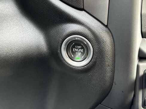 Used 2023 Chevrolet Silverado 1500 Custom image 12