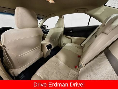 Used 2014 Toyota Camry LE FWD image 10