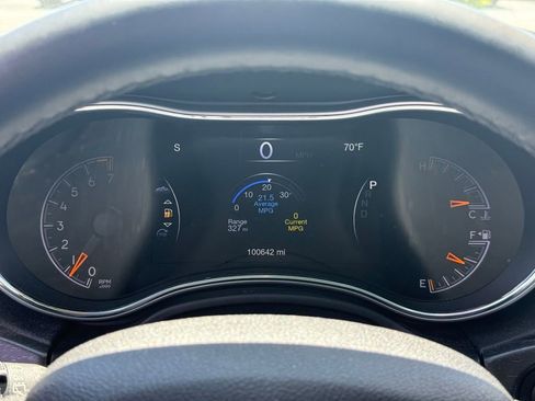 Used 2018 Jeep Grand Cherokee Limited AWD/4WD image 9