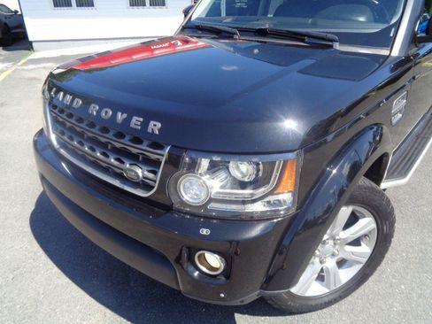 Used 2016 Land Rover LR4 HSE Silver Edition AWD/4WD image 18