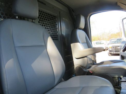 Used 2015 Ford Transit 250 250 Van Low Roof w/Sliding Pas image 19