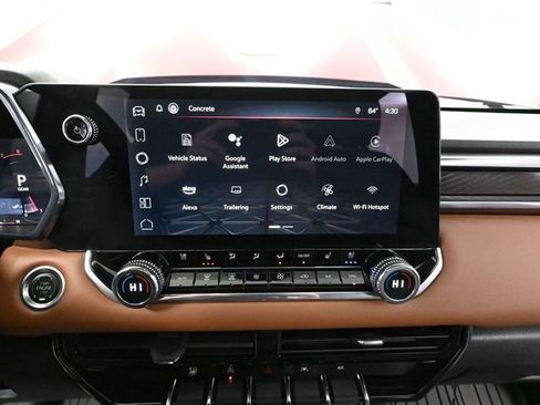 Used 2024 GMC Canyon AT4 w/ AT4 Premium Package image 33