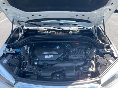Used 2019 BMW X1 xDrive28i w/ Convenience Package AWD/4WD image 9