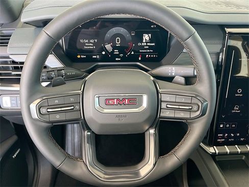 New 2026 GMC Acadia AT4 w/ Luxury Package image 7