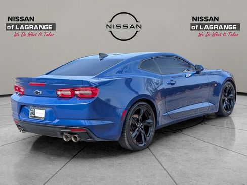 Used 2020 Chevrolet Camaro LT w/ Technology Package image 5