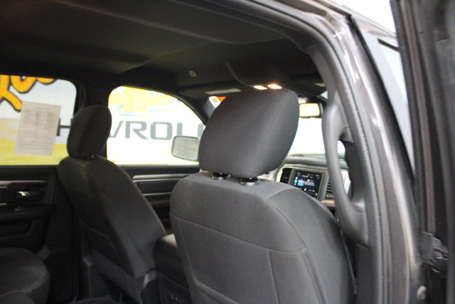 Used 2024 RAM 1500 Warlock AWD/4WD image 10