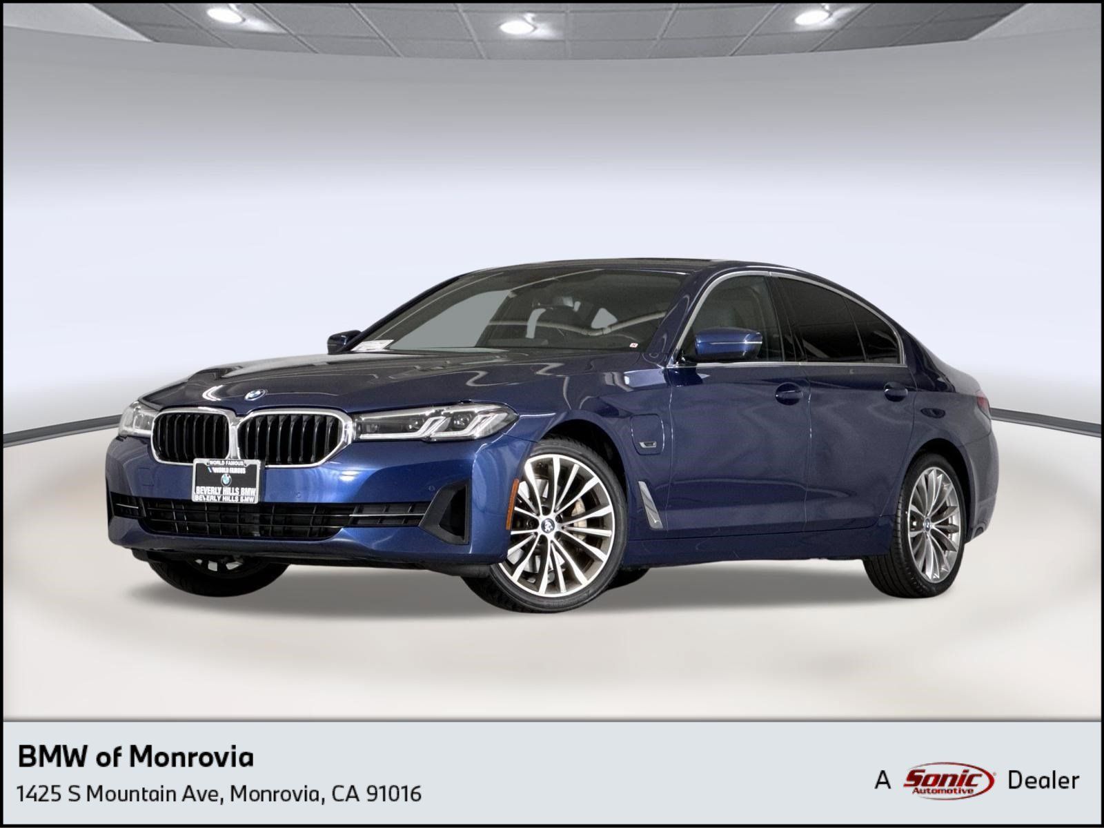 Used 2023 BMW 530e w/ Convenience Package RWD image 1