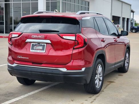 Used 2023 GMC Terrain SLT w/ Infotainment Package II image 7