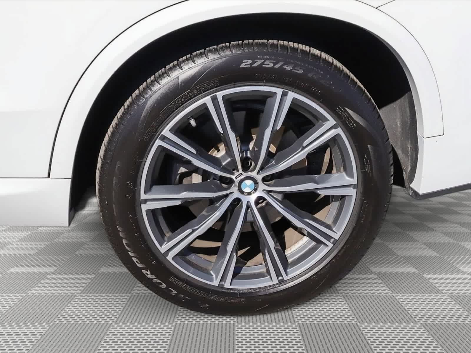 Used 2020 BMW X5 xDrive40i w/ M Sport Package AWD/4WD image 13