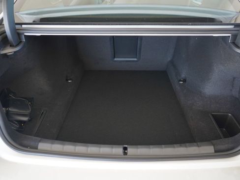 New 2026 BMW 740i w/ Premium Package image 18