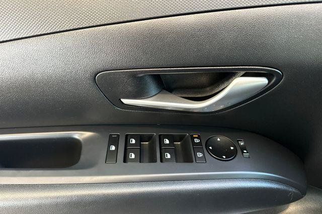 Certified 2026 Hyundai Tucson SE FWD image 11