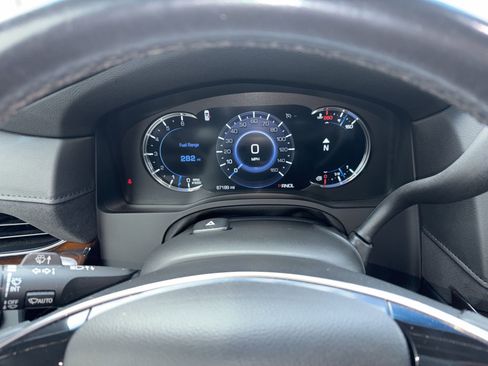 Used 2020 Cadillac Escalade 2WD image 15