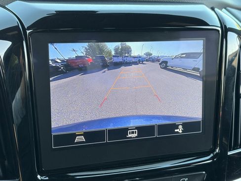 Certified 2023 Chevrolet Traverse LT FWD image 28