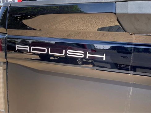 Used 2019 Ford F250 Lariat w/ Lariat Ultimate Package AWD/4WD image 10