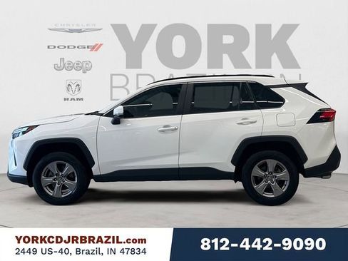 Used 2024 Toyota RAV4 XLE AWD/4WD image 2