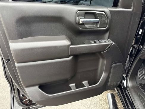 Used 2023 Chevrolet Silverado 1500 Custom image 11