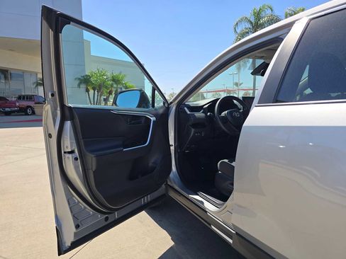 Certified 2024 Toyota RAV4 LE FWD image 21