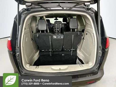 Used 2020 Chrysler Voyager Lxi FWD image 22