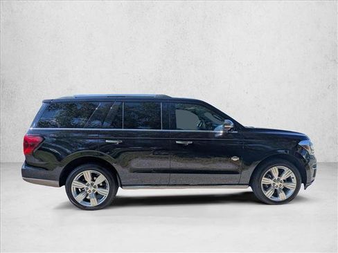 Used 2024 Ford Expedition King Ranch RWD image 4