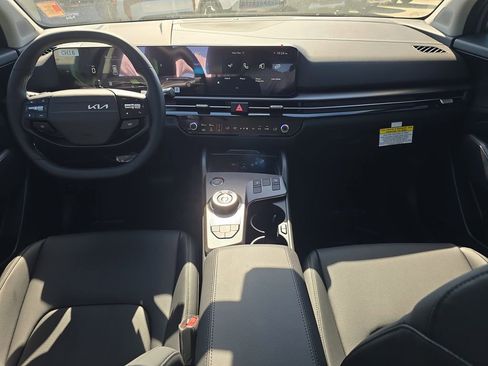 New 2026 Kia Sportage EX w/ EX Panoramic Sunroof Package AWD/4WD image 13