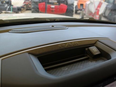 New 2026 RAM 1500 Tradesman AWD/4WD image 17