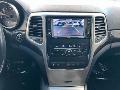 Used 2011 Jeep Grand Cherokee Laredo image 33