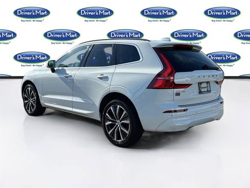 Used 2022 Volvo XC60 B5 Momentum w/ Protection Package Premier FWD image 5