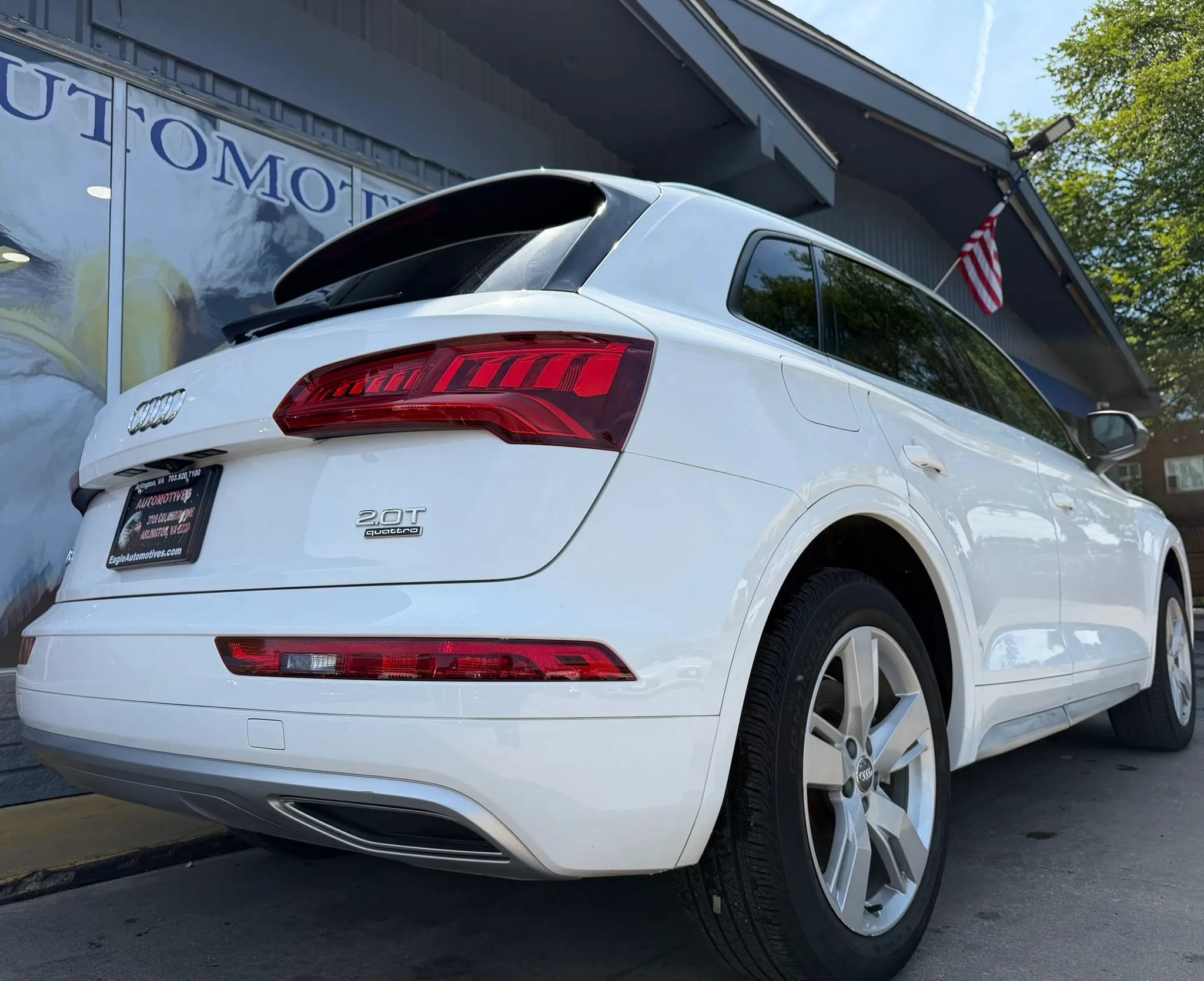 Used 2018 Audi Q5 2.0T Premium w/ Convenience Package AWD/4WD image 3