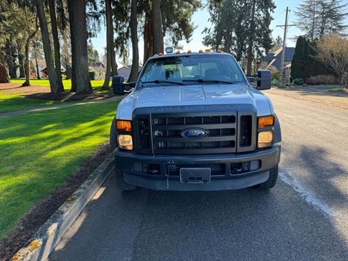 Used 2010 Ford F550 4x4 Crew Cab Super Duty image 8