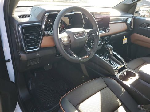 New 2026 GMC Canyon AT4 image 10