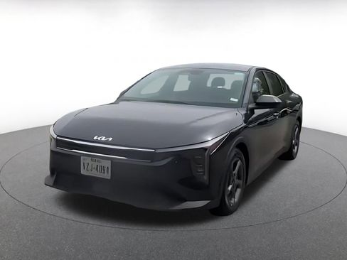 Used 2025 Kia K4 LXS FWD image 8