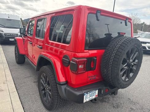 Used 2025 Jeep Wrangler Unlimited Sahara image 4