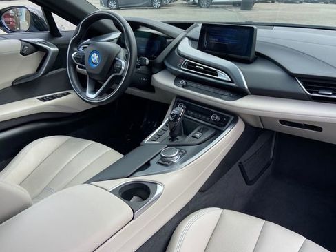 Used 2015 BMW i8 image 22