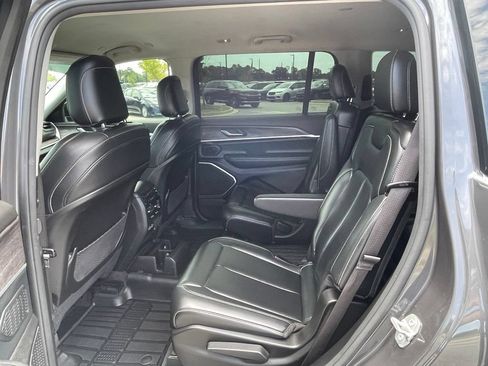 Used 2022 Jeep Grand Cherokee L Limited AWD/4WD image 41