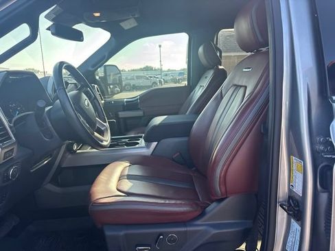 Used 2022 Ford F350 Platinum AWD/4WD image 9
