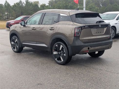 New 2026 Nissan Kicks SR image 5