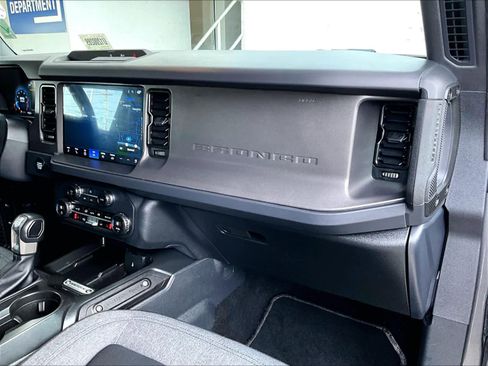 Used 2025 Ford Bronco Big Bend image 13