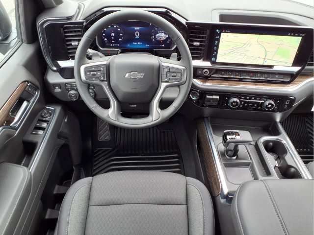 New 2026 Chevrolet Silverado 1500 RST w/ Safety Package AWD/4WD image 4