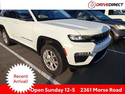 Used 2022 Jeep Grand Cherokee Limited w/ Luxury Tech Group II AWD/4WD image 1