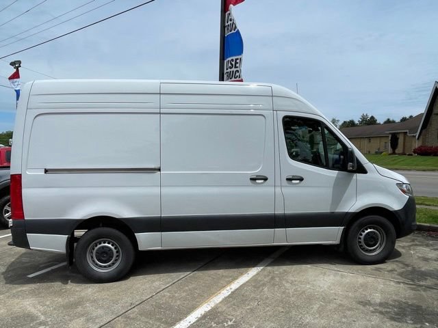 Used 2025 Mercedes-Benz Sprinter 2500 image 8