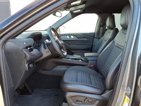 Used 2025 Ford Explorer ST-Line w/ Premium Package image 12