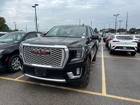 Used 2021 GMC Yukon Denali AWD/4WD image 2